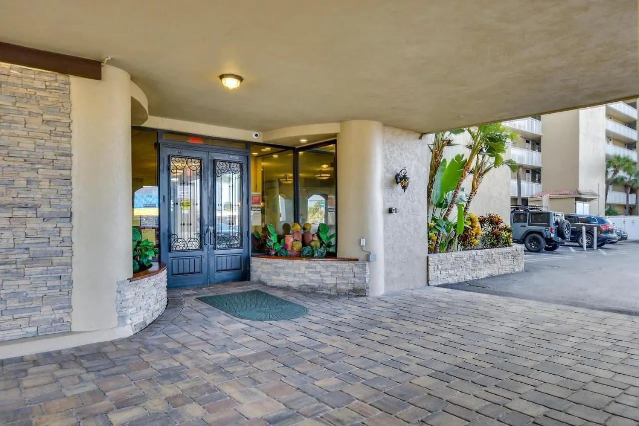Breezy Daytona Beach Studio With Balcony And Views! 0*,