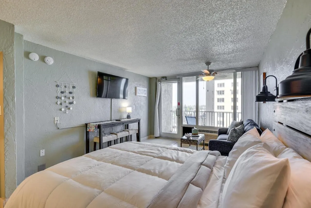 Breezy Daytona Beach Studio With Balcony And Views! United States